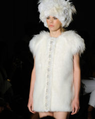 Pelush_White Hat_1